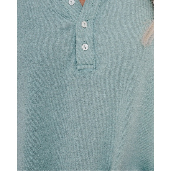 LAST ONE - MAGGIE RELAXED KNIT HENLEY TOP SAGE - Picture 4 of 10